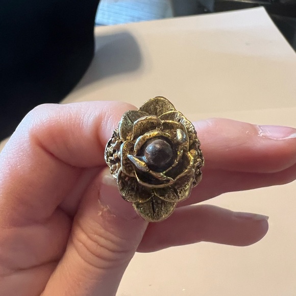 Vintage adjustable flower ring - Picture 2 of 7